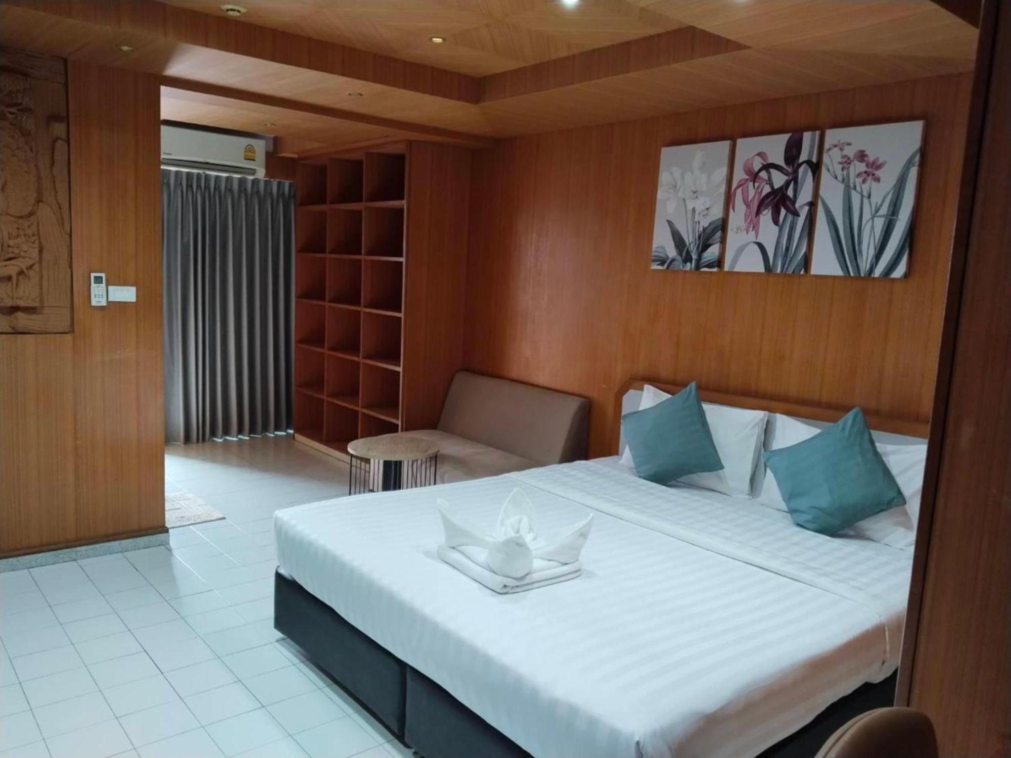Oyo 75446 Travis Inthamara 49 Hotel Bangkok Ngoại thất bức ảnh