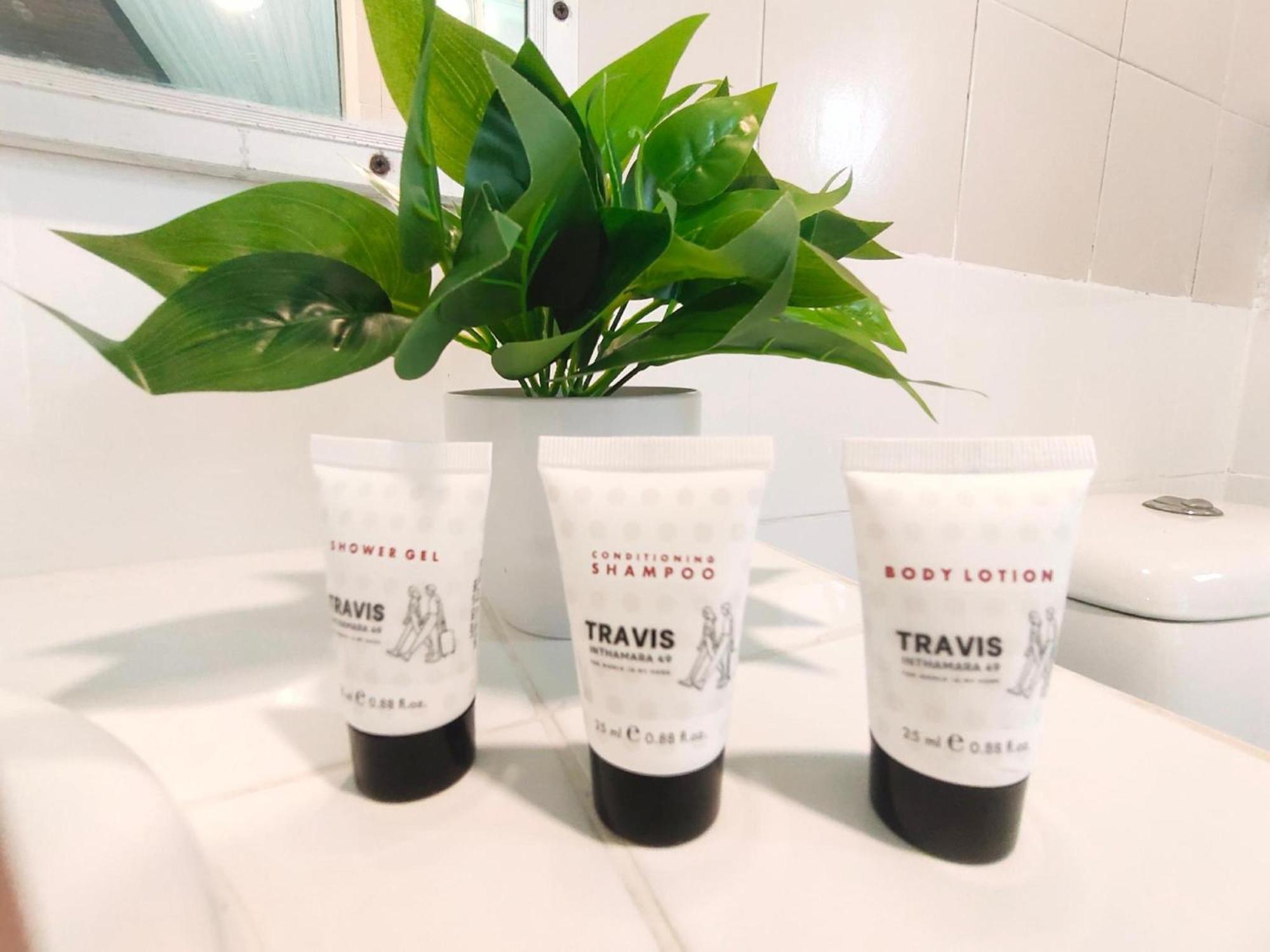 Oyo 75446 Travis Inthamara 49 Hotel Bangkok Ngoại thất bức ảnh