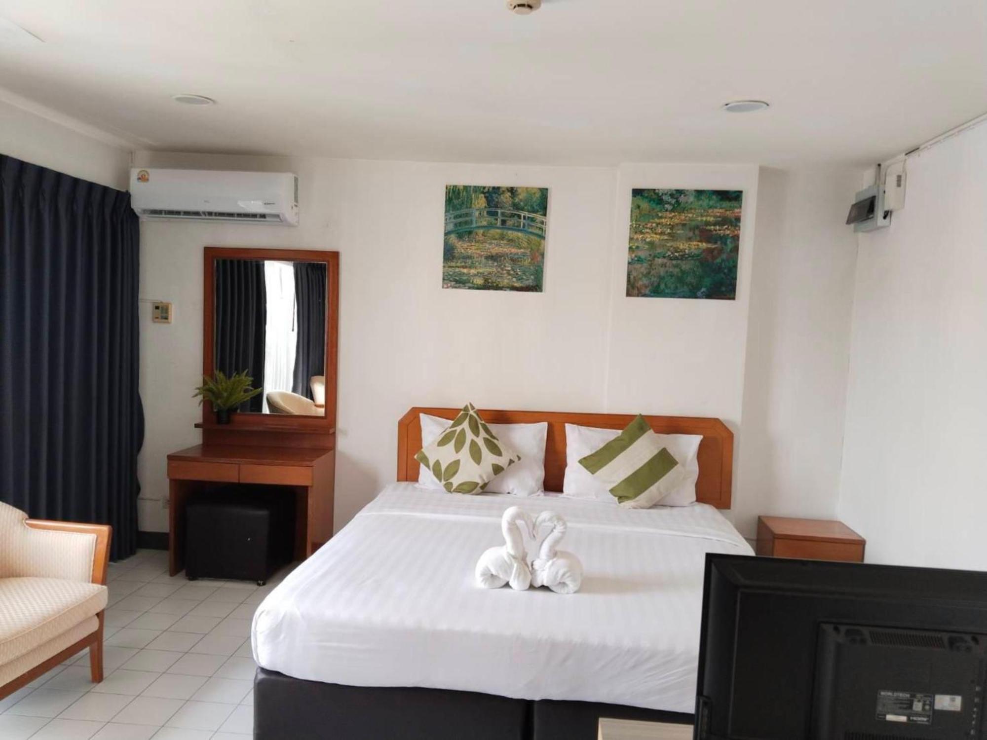 Oyo 75446 Travis Inthamara 49 Hotel Bangkok Ngoại thất bức ảnh
